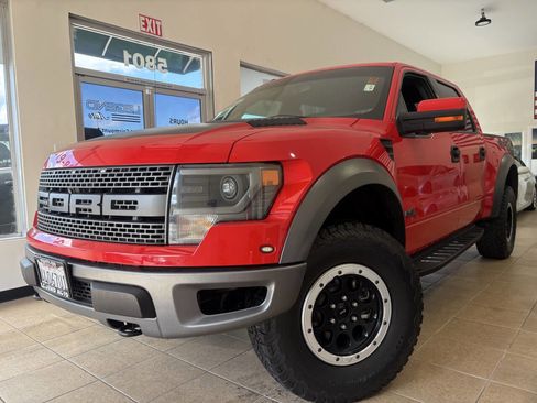 Used 2014 Ford F150 Raptor w/ Equipment Group 801A Luxury image 1