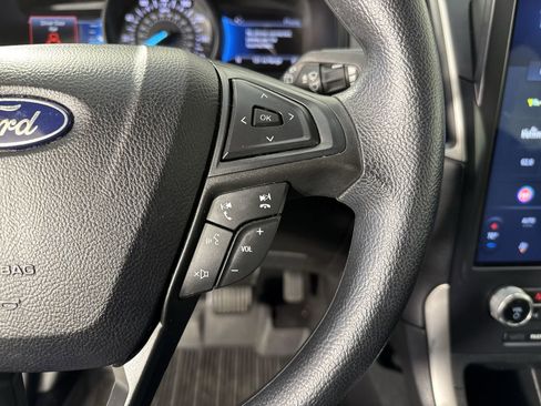 Used 2022 Ford Edge SE w/ Cargo Accessory Package image 13