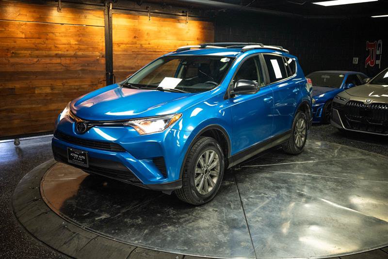 Used 2018 Toyota RAV4 LE w/ All Weather Liner Package FWD image 2