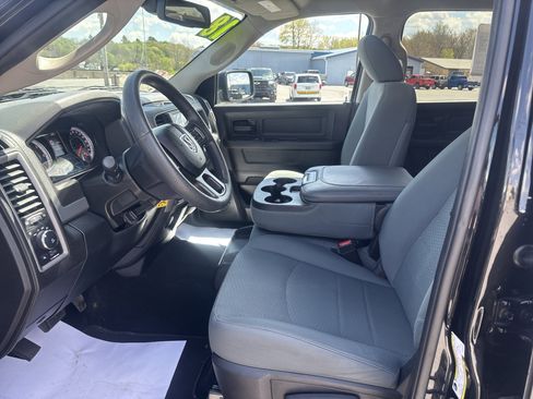 Used 2018 RAM 1500 Express AWD/4WD image 12