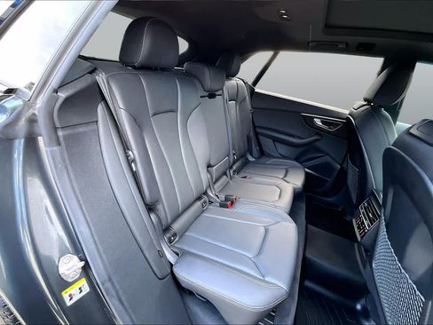 Used 2023 Audi Q8 Prestige w/ Prestige Package AWD/4WD image 20