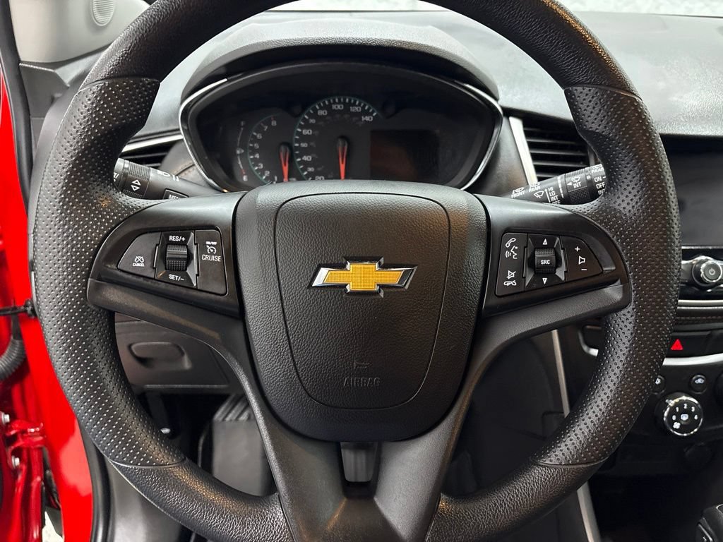 Used 2020 Chevrolet Trax LS w/ Tint and Cruise Package FWD image 21