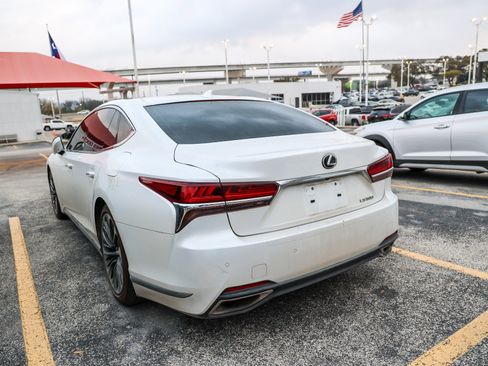 Used 2018 Lexus LS 500 w/ Interior Upgrade Package image 10