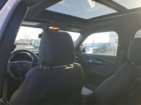 Used 2023 Chevrolet TrailBlazer RS w/ Sun and Liftgate Package image 10