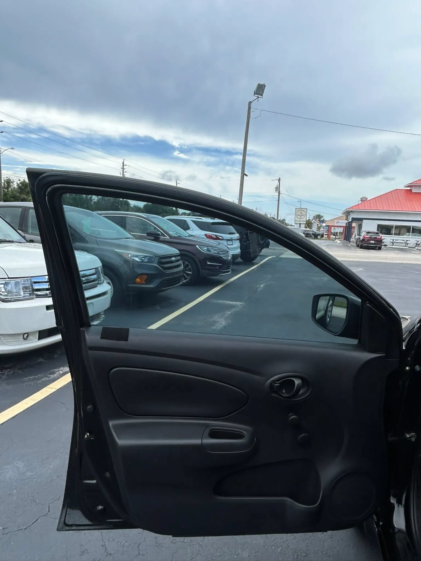 Used 2018 Nissan Versa S FWD image 21