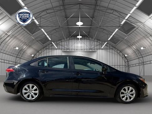 Used 2025 Toyota Corolla LE image 4