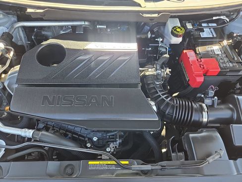 Certified 2025 Nissan Rogue SV FWD image 30