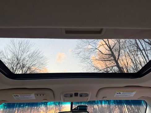 Used 2012 Ford Fusion SEL image 11