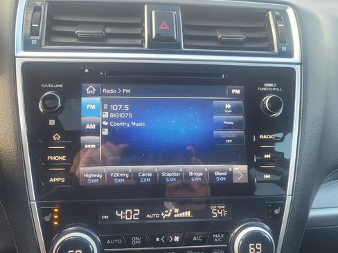 Used 2018 Subaru Outback 2.5i Premium image 21