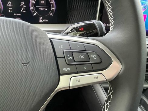 New 2026 Volkswagen Tiguan SE FWD image 19