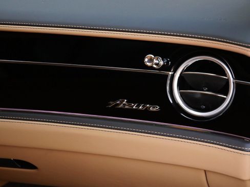 Used 2026 Bentley Flying Spur Azure AWD/4WD image 25