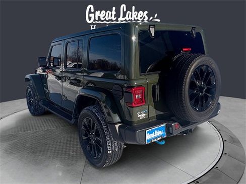 Used 2022 Jeep Wrangler Unlimited Sahara 4xe image 3