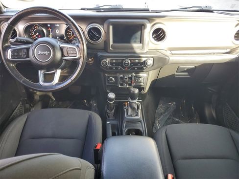 Used 2021 Jeep Wrangler Unlimited Sahara image 9