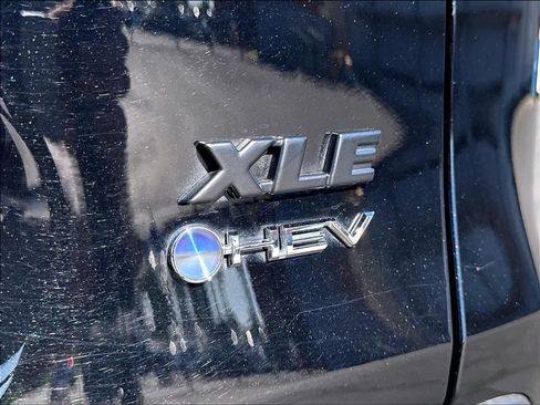 Used 2025 Toyota RAV4 XLE Premium w/ Weather Package AWD/4WD image 11