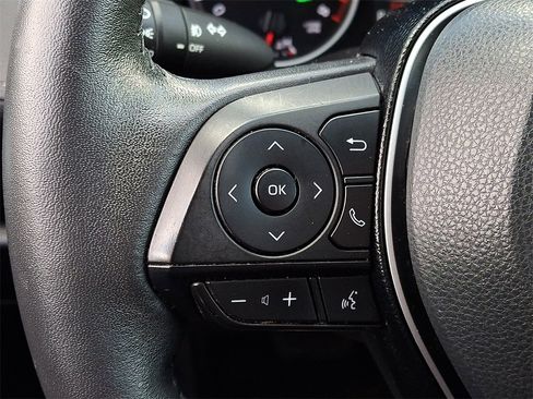 Used 2021 Toyota RAV4 XLE w/ Convenience Package image 20