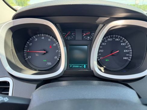 Used 2017 Chevrolet Equinox LT w/ Convenience Package FWD image 23