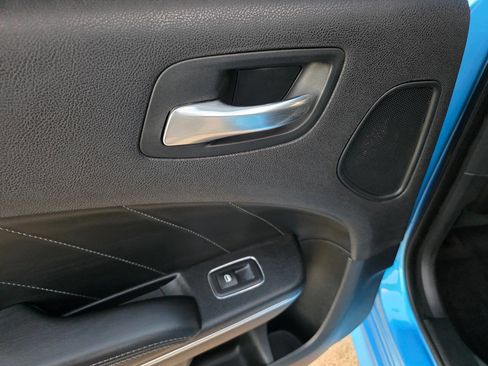 Used 2016 Dodge Charger R/T Scat Pack w/ Technology Group image 22