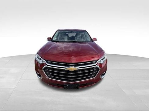 Used 2021 Chevrolet Traverse Premier FWD image 3