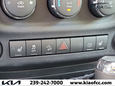 Used 2017 Jeep Wrangler Sahara w/ Connectivity Group AWD/4WD image 27