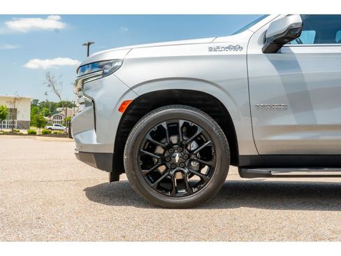 Used 2023 Chevrolet Tahoe High Country AWD/4WD image 10