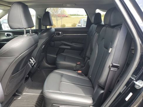 Certified 2024 Kia Sorento SX FWD image 12