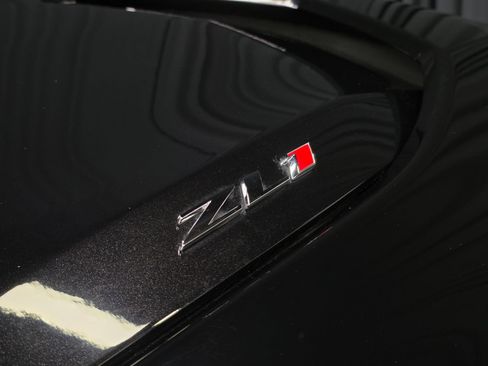 Used 2021 Chevrolet Camaro ZL1 RWD image 6