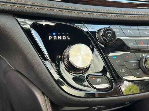 Certified 2023 Chrysler Pacifica Pinnacle FWD image 29