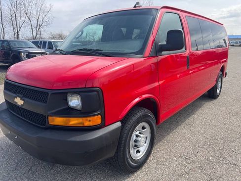 Used 2016 Chevrolet Express 3500 LS RWD image 10