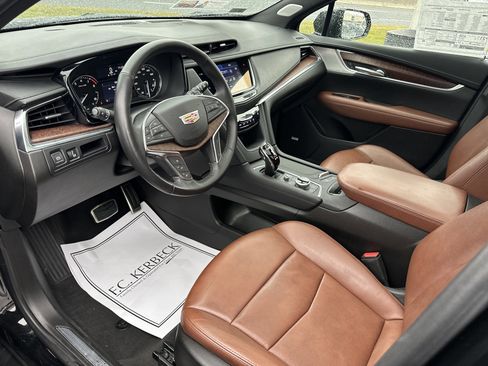 Used 2022 Cadillac XT5 Sportv image 9