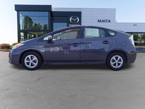 Used 2015 Toyota Prius Two FWD image 6
