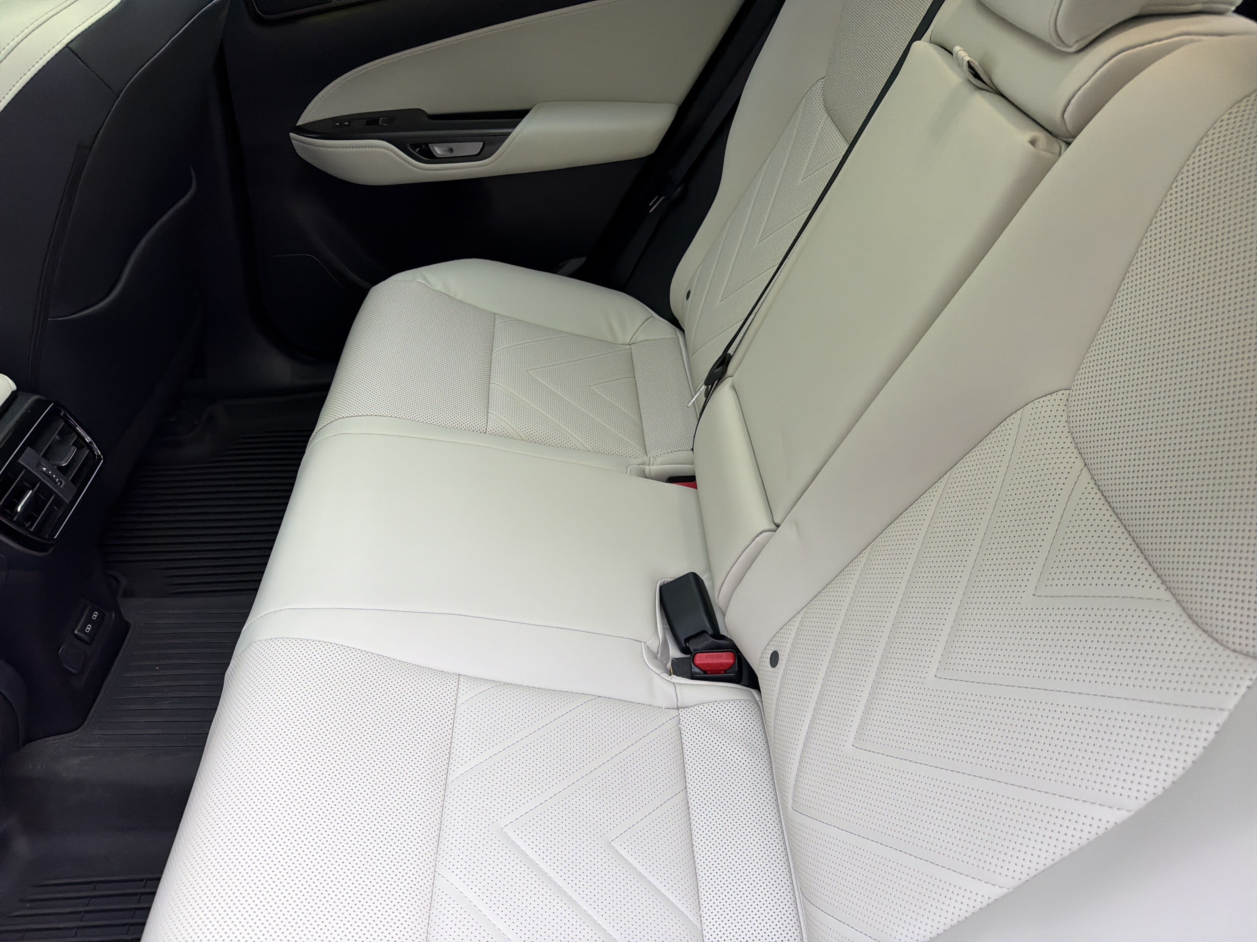 Used 2025 Lexus NX 350h AWD w/ Accessory Package (2T) image 29