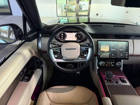 Used 2023 Land Rover Range Rover SE AWD/4WD image 42