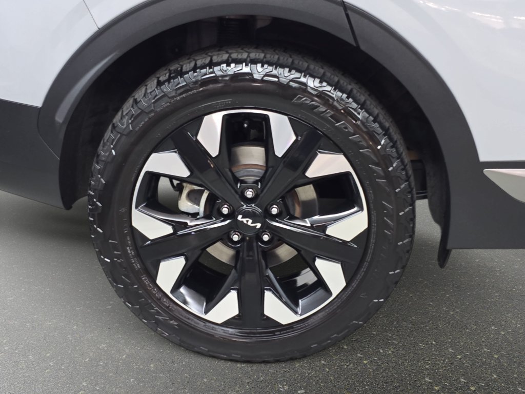 Used 2023 Kia Sportage X-Line w/ X-Line Premium Package AWD/4WD image 35
