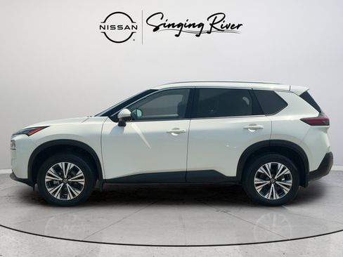 Used 2021 Nissan Rogue SV w/ Premium Package AWD/4WD image 4