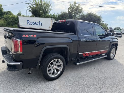 Used 2018 GMC Sierra 1500 SLT w/ SLT Premium Package AWD/4WD image 5