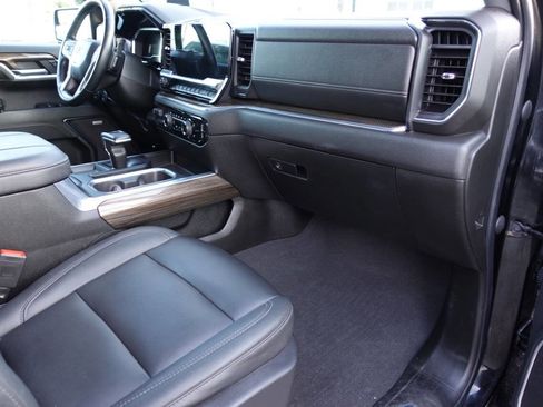 Used 2024 Chevrolet Silverado 1500 RST image 39