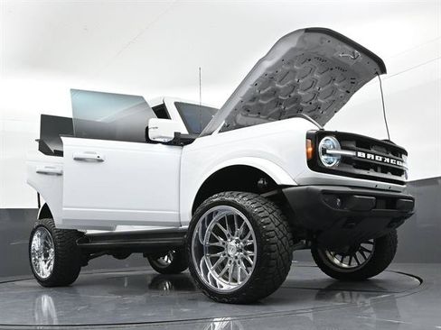 Used 2025 Ford Bronco Outer Banks AWD/4WD image 46