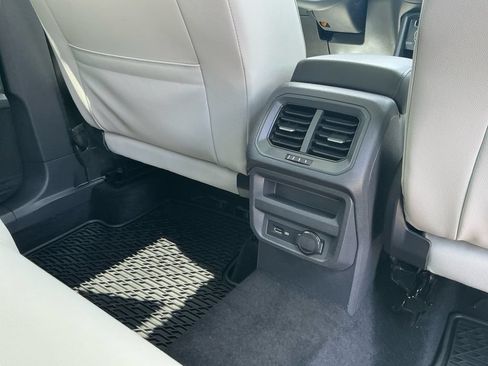 Used 2020 Volkswagen Tiguan SE w/ Panoramic Sunroof Package AWD/4WD image 20