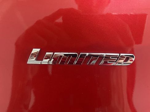 Used 2021 Toyota 4Runner Limited AWD/4WD image 41