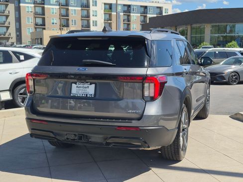Used 2025 Ford Explorer ST-Line w/ ST-Line Street Pack AWD/4WD image 3