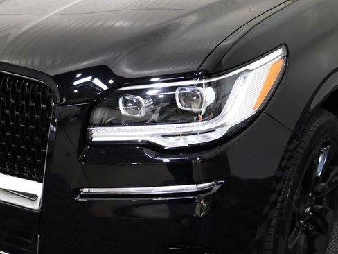 Used 2024 Lincoln Navigator L Reserve AWD/4WD image 9