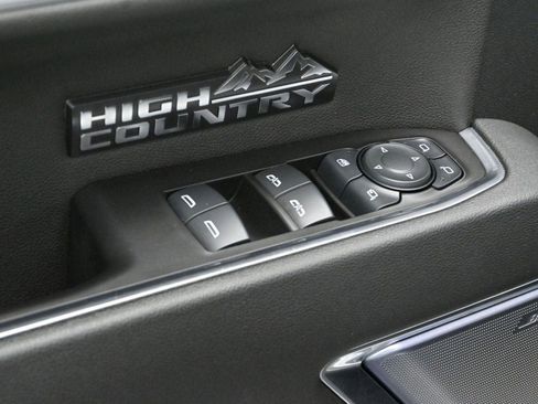 Used 2024 Chevrolet Silverado 1500 High Country w/ High Country Premium Package AWD/4WD image 12