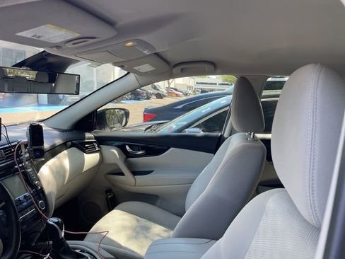 Used 2019 Nissan Rogue Sport SV w/ All-Weather Package image 9