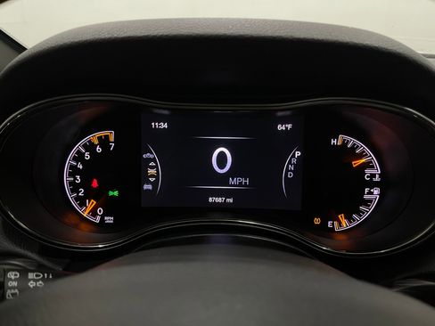 Used 2020 Jeep Grand Cherokee Limited X image 23