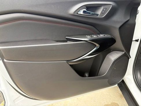 New 2026 Chevrolet Trax RS w/ Sunroof Package FWD image 12