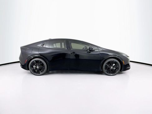 New 2026 Toyota Prius Plug-In Hybrid FWD image 6