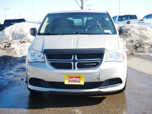 Used 2013 Dodge Grand Caravan SE image 2