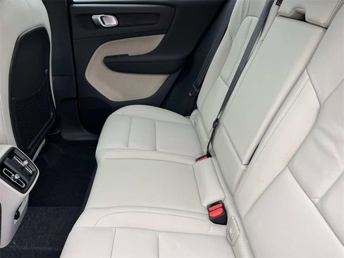 New 2026 Volvo XC40 B5 Ultra w/ Climate Package image 19