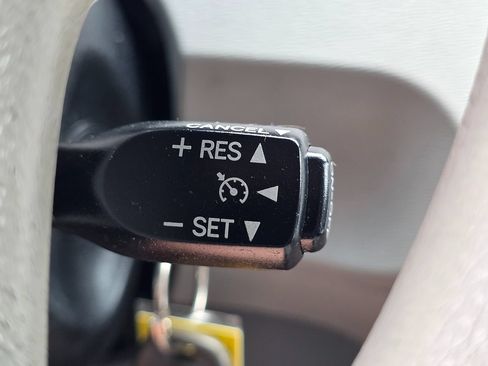 Used 2012 Toyota Sienna LE w/ Preferred Pkg FWD image 50