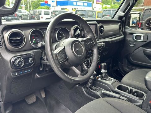 Used 2023 Jeep Wrangler Unlimited image 14